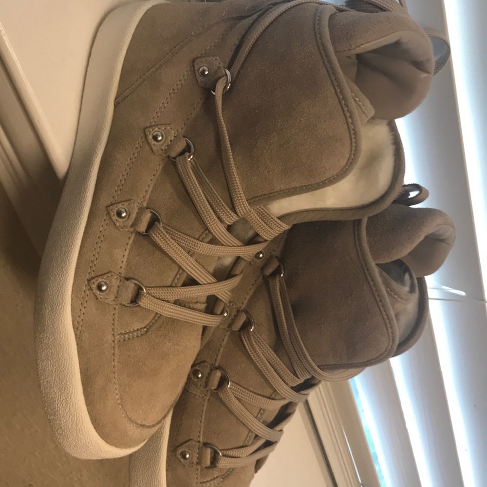 Kendall & Kyle insulated fur winter ankle boots